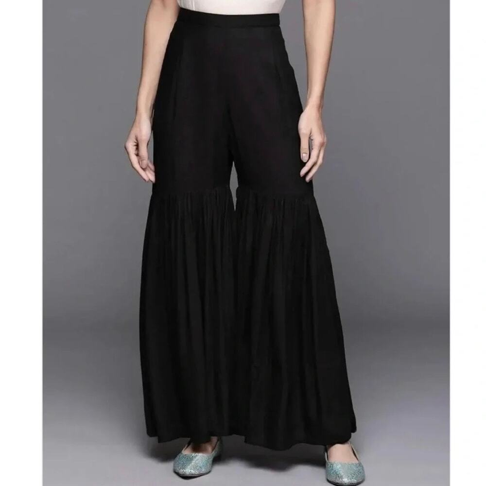 NWOT Sani Black Gharara High Rise Wide Leg Flare Pants With Pockets Size M